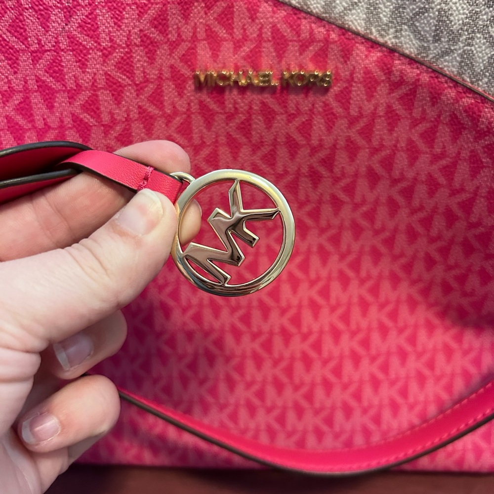 Michael Kors Pink and Cream Women's Bag - Picture 2 of 4